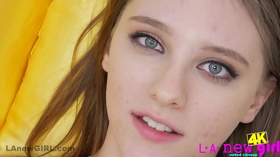 Hot Teen shows pussy closeup in 4K